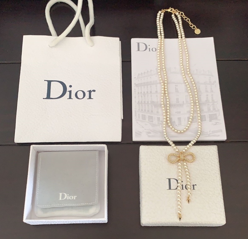chr1st1an D10r necklaces